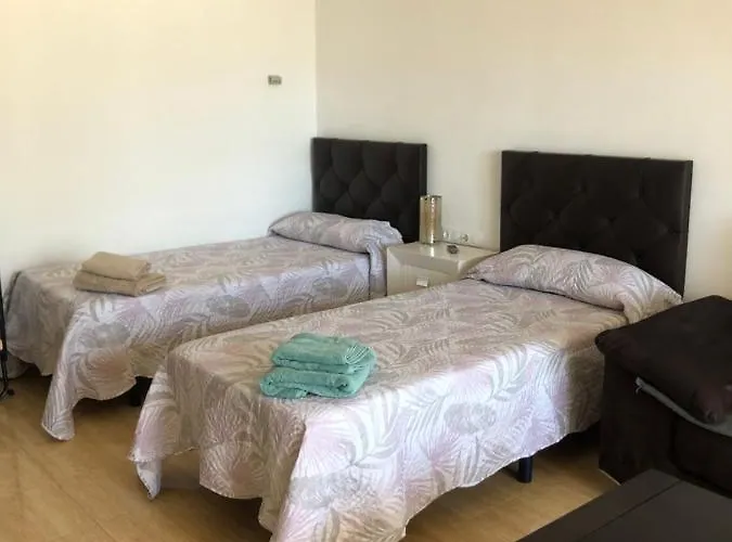 Primera Linea De Playa En Pyr Апартаменты Фуэнхирола